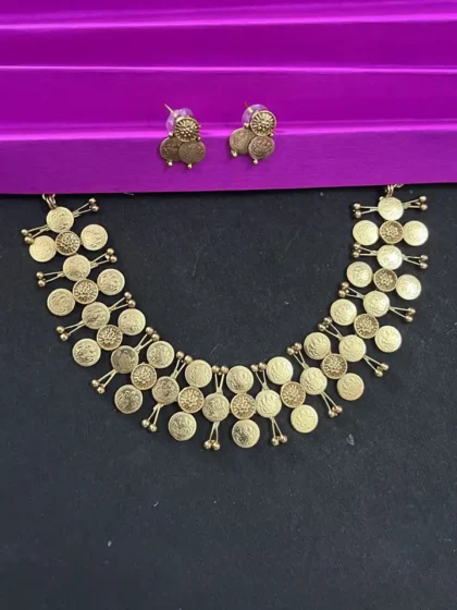 Kerala style 3 layer chocker