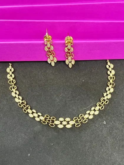 Trendy Diamond Look alike set