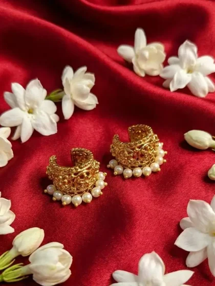 Exquisite Gold-Plated Floral Bugadi