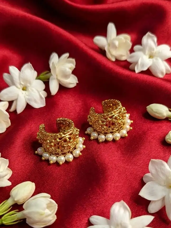 Exquisite Gold-Plated Floral Bugadi