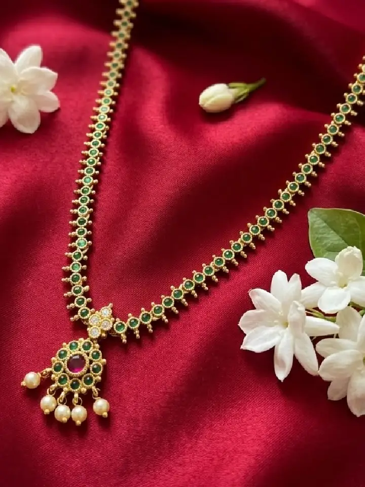 Elegant Traditional Green Stone and Pearl Haram Elegant Traditional Green Stone and Pearl Haram